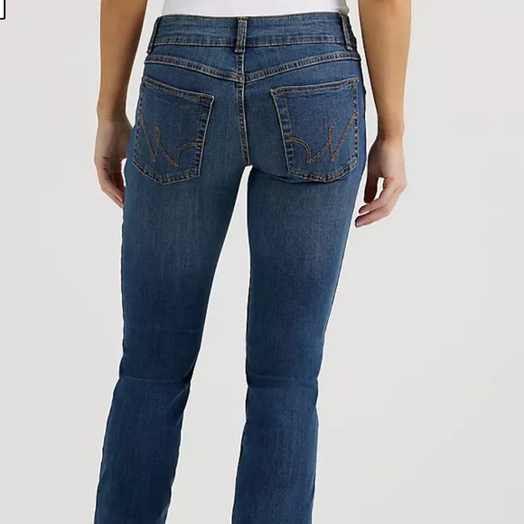 Wrangler Boot Cut Jeans Medium Rinse Regular Inseam - Women’s 8 / 29 Denim - Picture 2 of 9